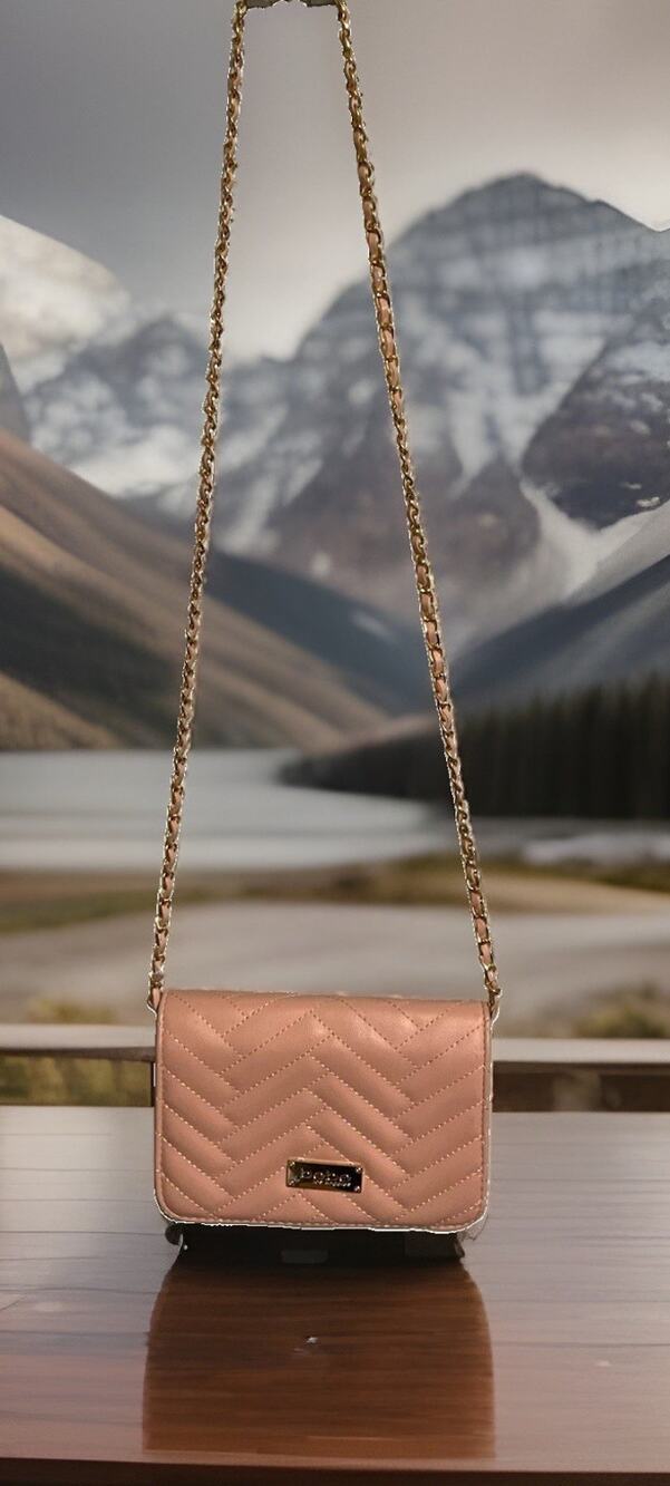 bebe Pink Quilted Chevron Small Crossbody Bag Gold Chain Strap Magnetic Flap